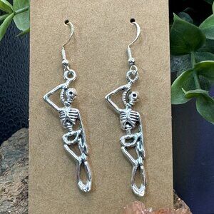 Creepy, Spooky Halloween Themed Skeleton in a Noose Earrings. Silver toned. New.